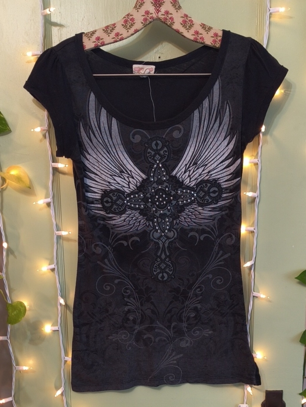 Women's Sugar & Tart Black Silver Wing Cross Iron Cap sleeve Fitted T-shirt S